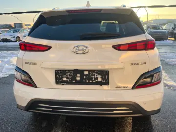 HYUNDAI Kona Prestige 64 kWh Elektro  LEDER NAV KAM