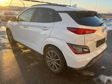 HYUNDAI Kona Prestige 64 kWh Elektro  LEDER NAV KAM