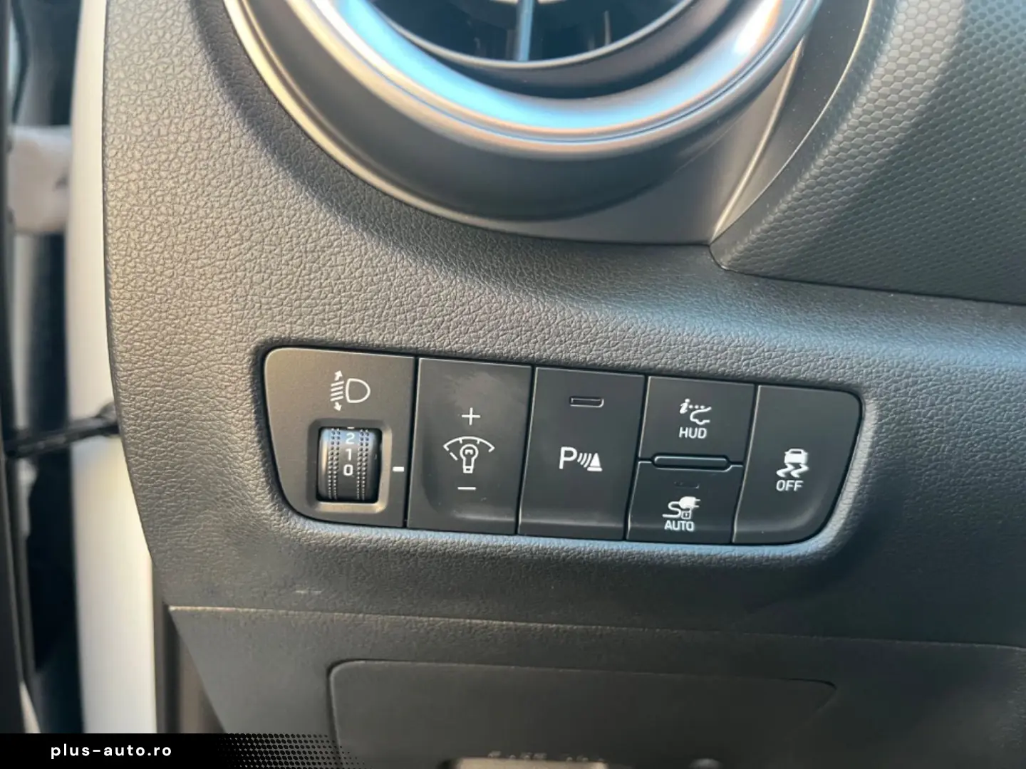 HYUNDAI Kona Prestige 64 kWh Elektro  LEDER NAV KAM