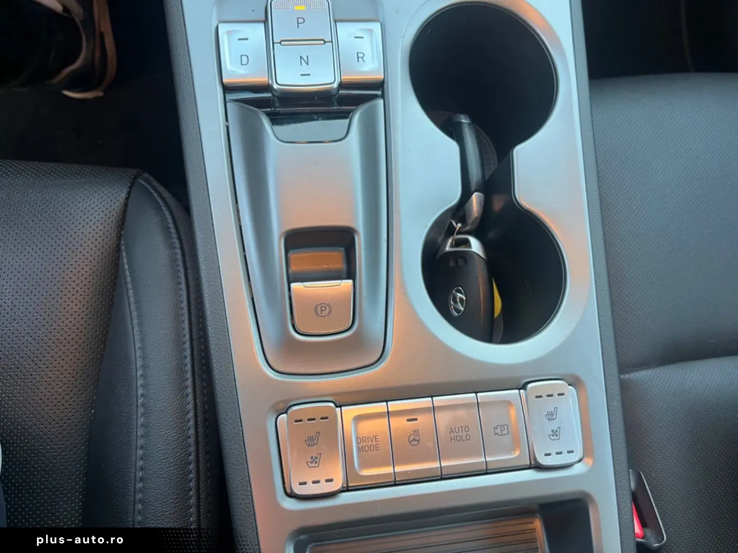 HYUNDAI Kona Prestige 64 kWh Elektro  LEDER NAV KAM