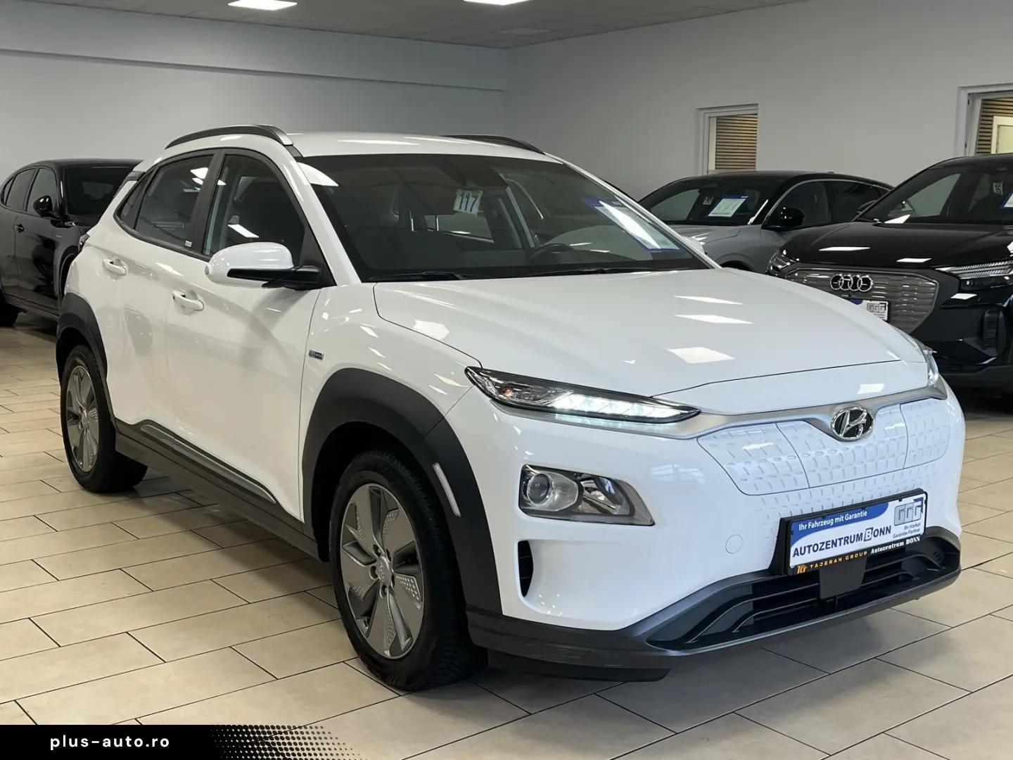 HYUNDAI KONA Elektro Trend 2WD CarPlay Navi R-Cam SOH 10