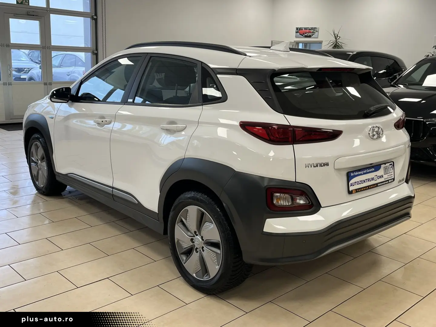 HYUNDAI KONA Elektro Trend 2WD CarPlay Navi R-Cam SOH 10