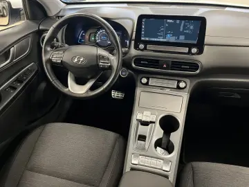 HYUNDAI KONA Elektro Trend 2WD CarPlay Navi R-Cam SOH 10
