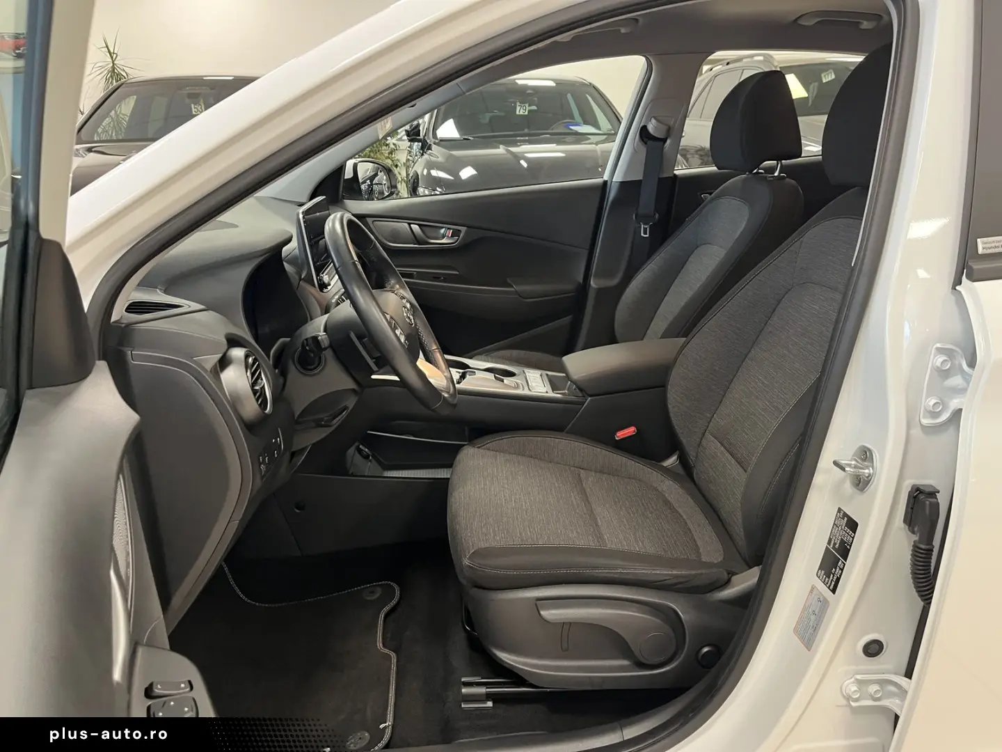 HYUNDAI KONA Elektro Trend 2WD CarPlay Navi R-Cam SOH 10