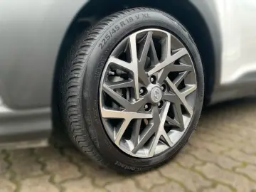 HYUNDAI KONA 1.6 GDI Trend Hybrid Allwetter