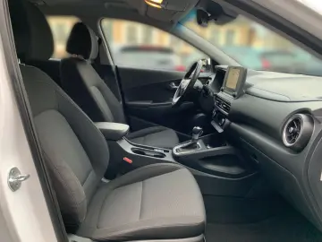 HYUNDAI KONA 1.6 GDI Trend Hybrid Allwetter