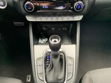 HYUNDAI KONA 1.6 GDI Trend Hybrid Allwetter