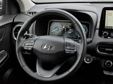 HYUNDAI Kona 1.6 GDI Edition 30  Hybrid DCT LED NAV KAM