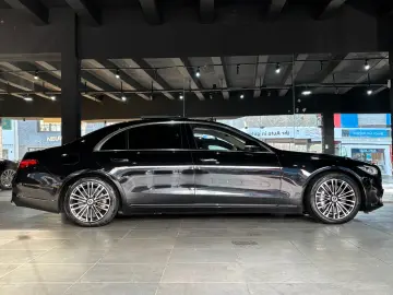 MERCEDES-BENZ S 580e Lang  Pano HUD Burmester Chauff&hellip;