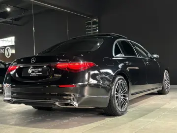 MERCEDES-BENZ S 580e Lang  Pano HUD Burmester Chauff&hellip;