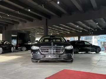 MERCEDES-BENZ S 580e Lang  Pano HUD Burmester Chauff&hellip;