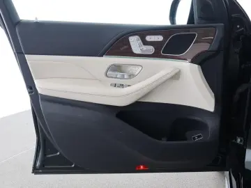 MERCEDES-BENZ GLE 350 de 4M AMG Night Pano AHK Airmatic 360