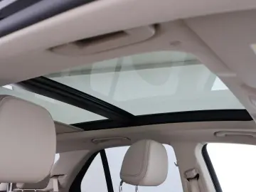 MERCEDES-BENZ GLE 350 de 4M AMG Night Pano AHK Airmatic 360