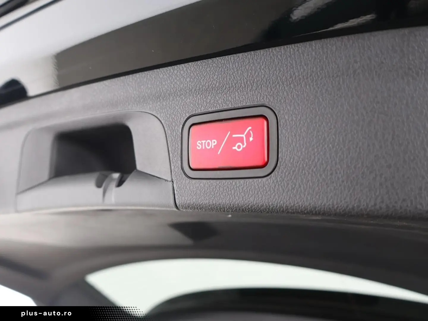 MERCEDES-BENZ GLE 350 de 4M AMG Night Pano AHK Airmatic 360