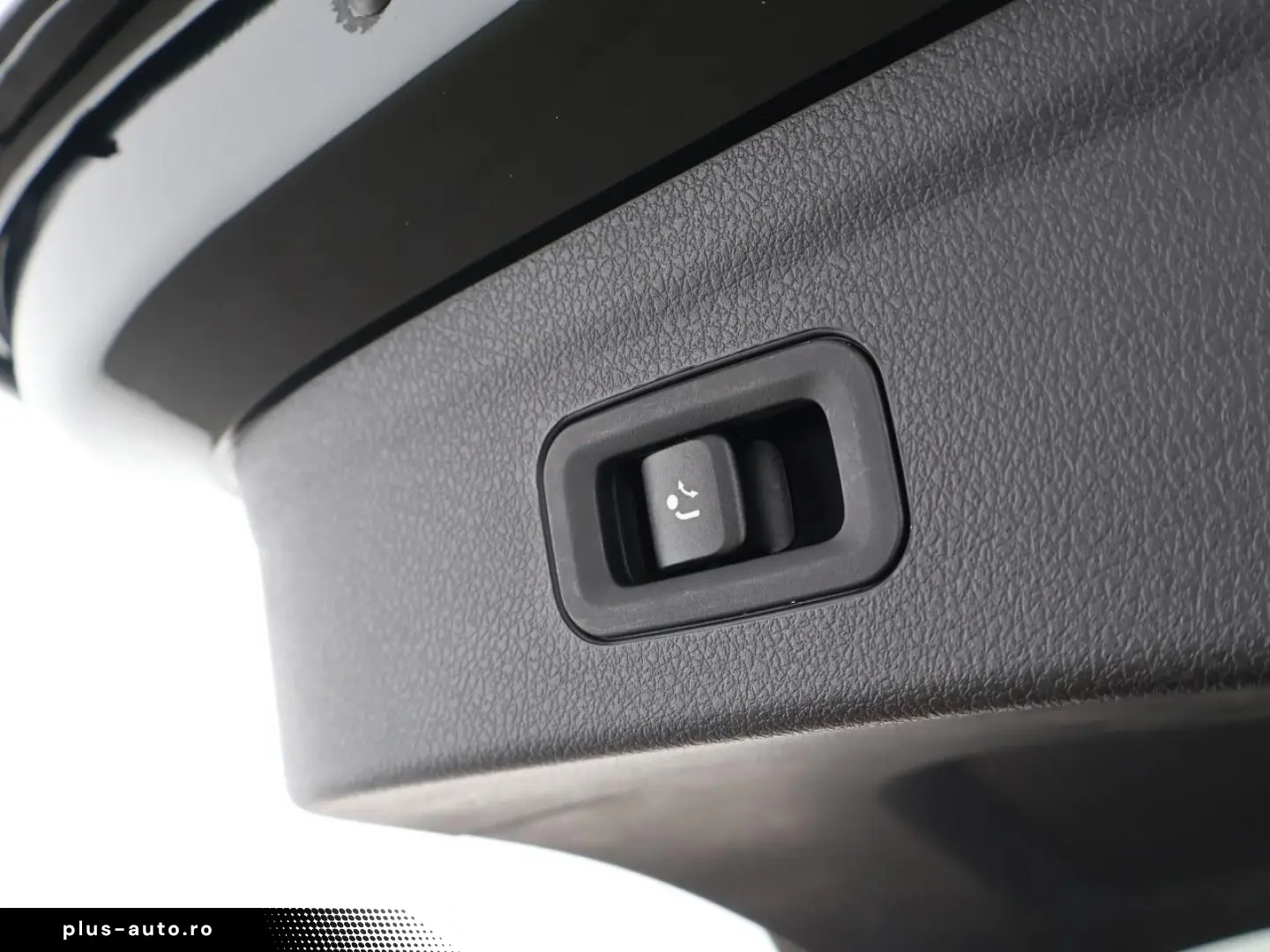 MERCEDES-BENZ GLE 350 de 4M AMG Night Pano AHK Airmatic 360