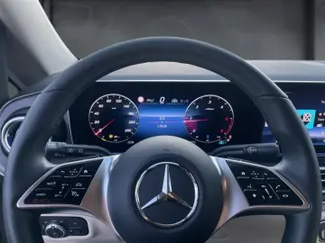 MERCEDES-BENZ V 300 d 4MATIC AVANTGARDE Extralang AMG MEMORY