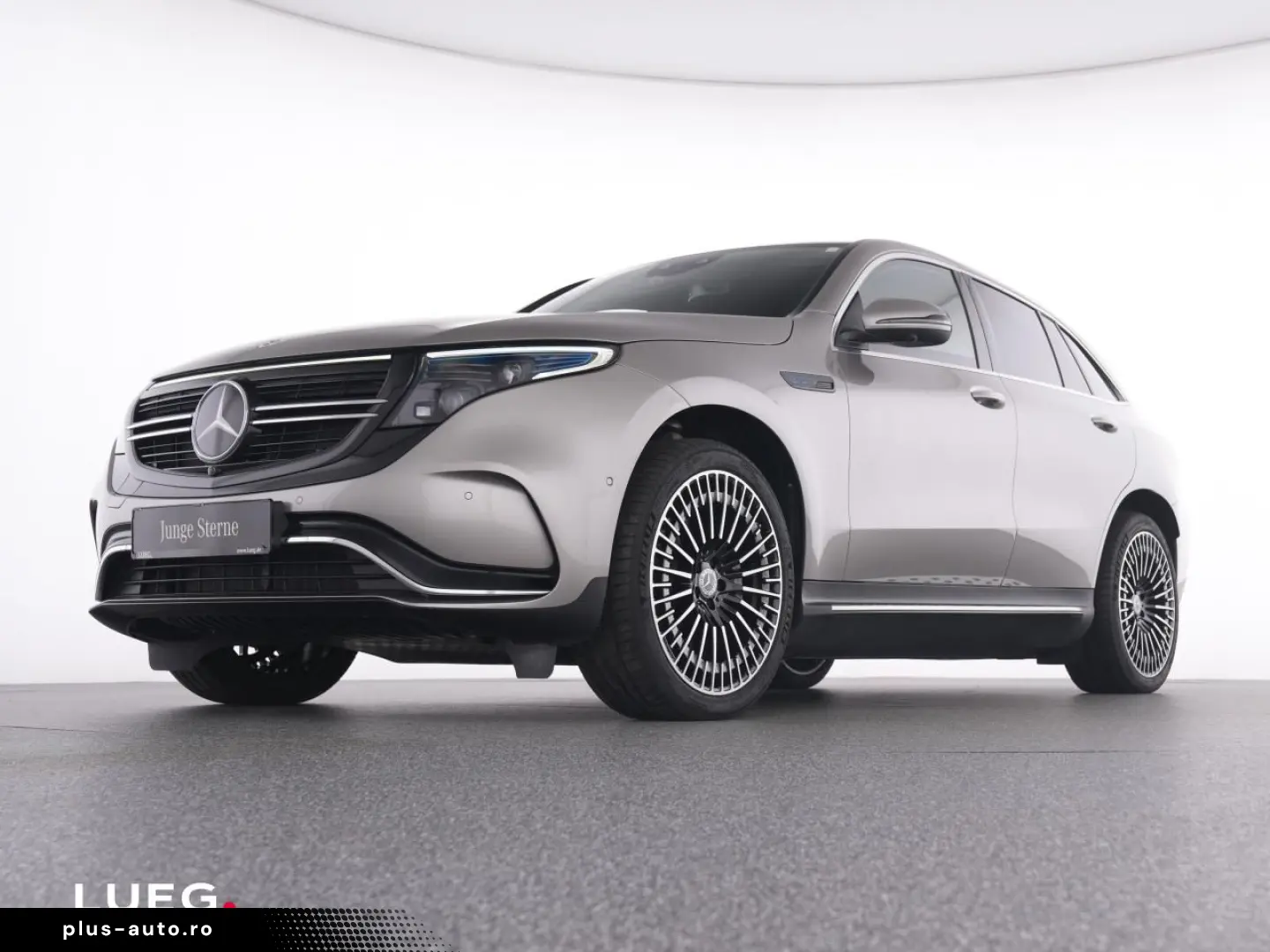 MERCEDES-BENZ EQC 400 4M AMG AHK MBeam 360 Dist KeyG&hellip;