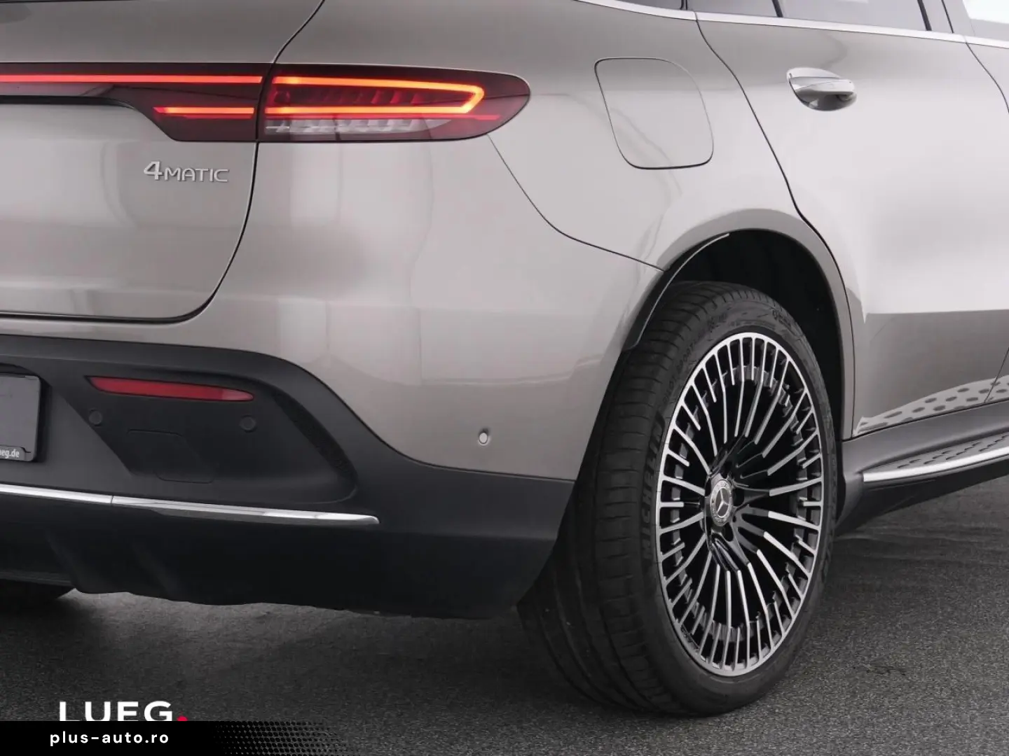 MERCEDES-BENZ EQC 400 4M AMG AHK MBeam 360 Dist KeyG&hellip;