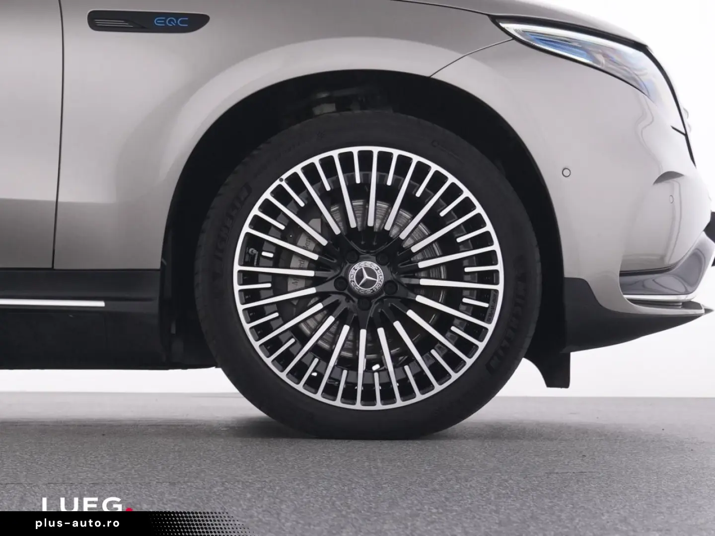 MERCEDES-BENZ EQC 400 4M AMG AHK MBeam 360 Dist KeyG&hellip;