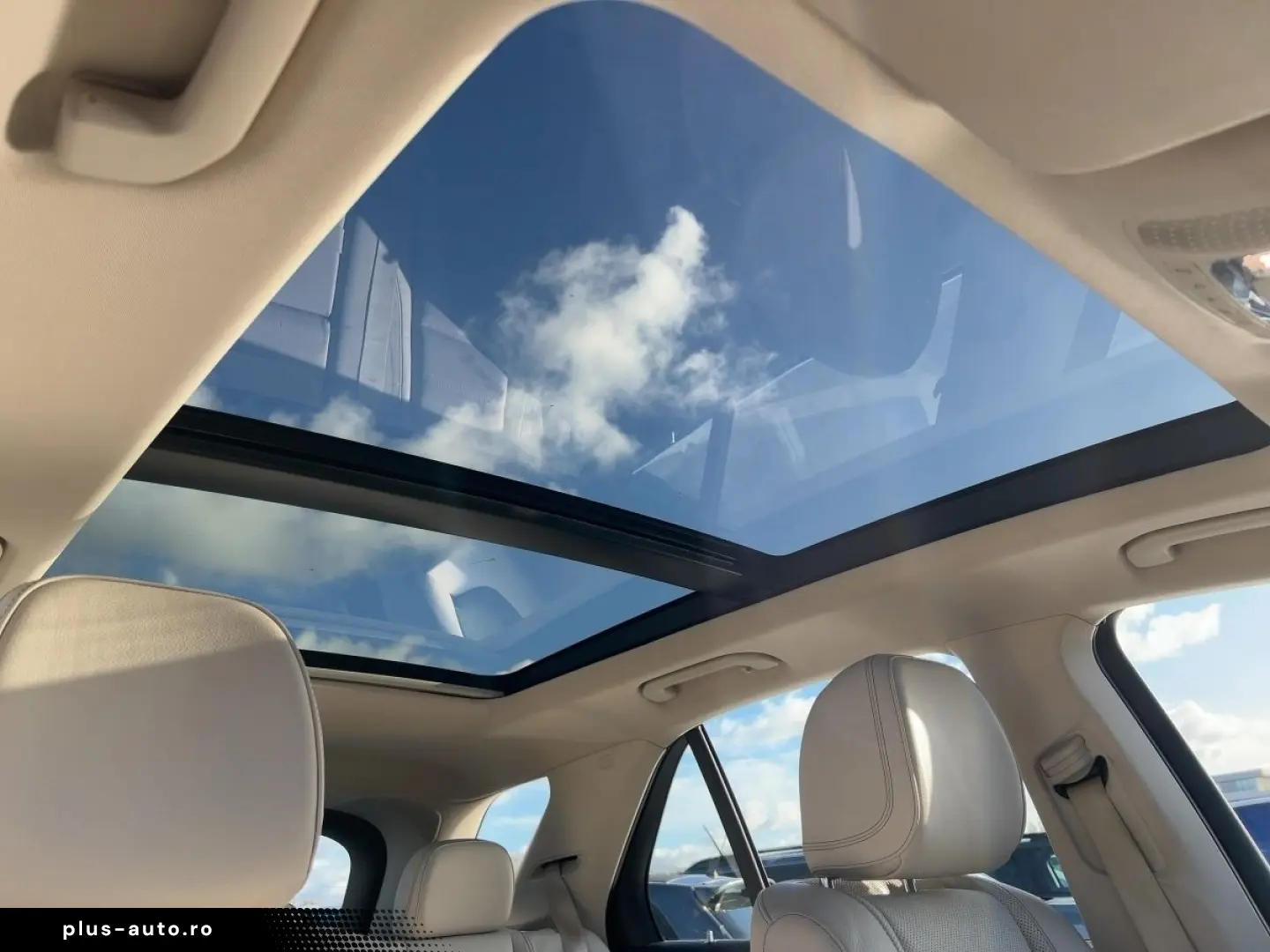 MERCEDES-BENZ GLE 350 de AMG Line 4Matic Panorama Kamera Shz