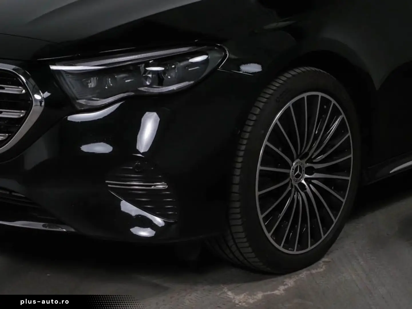 MERCEDES-BENZ E 400 e 4M Limousine EXCLUSIVE PANO 360  DISTR