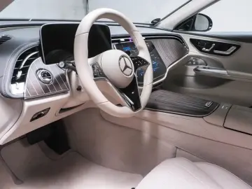 MERCEDES-BENZ E 400 e 4M Limousine EXCLUSIVE PANO 360  DISTR