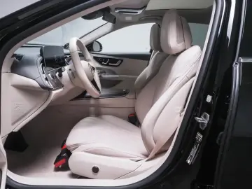 MERCEDES-BENZ E 400 e 4M Limousine EXCLUSIVE PANO 360  DISTR