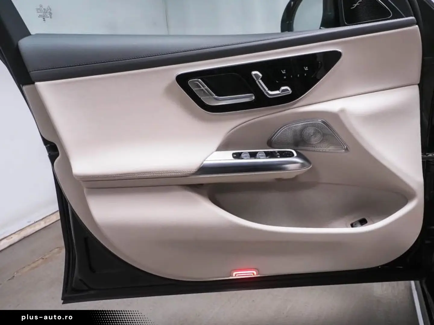 MERCEDES-BENZ E 400 e 4M Limousine EXCLUSIVE PANO 360  DISTR