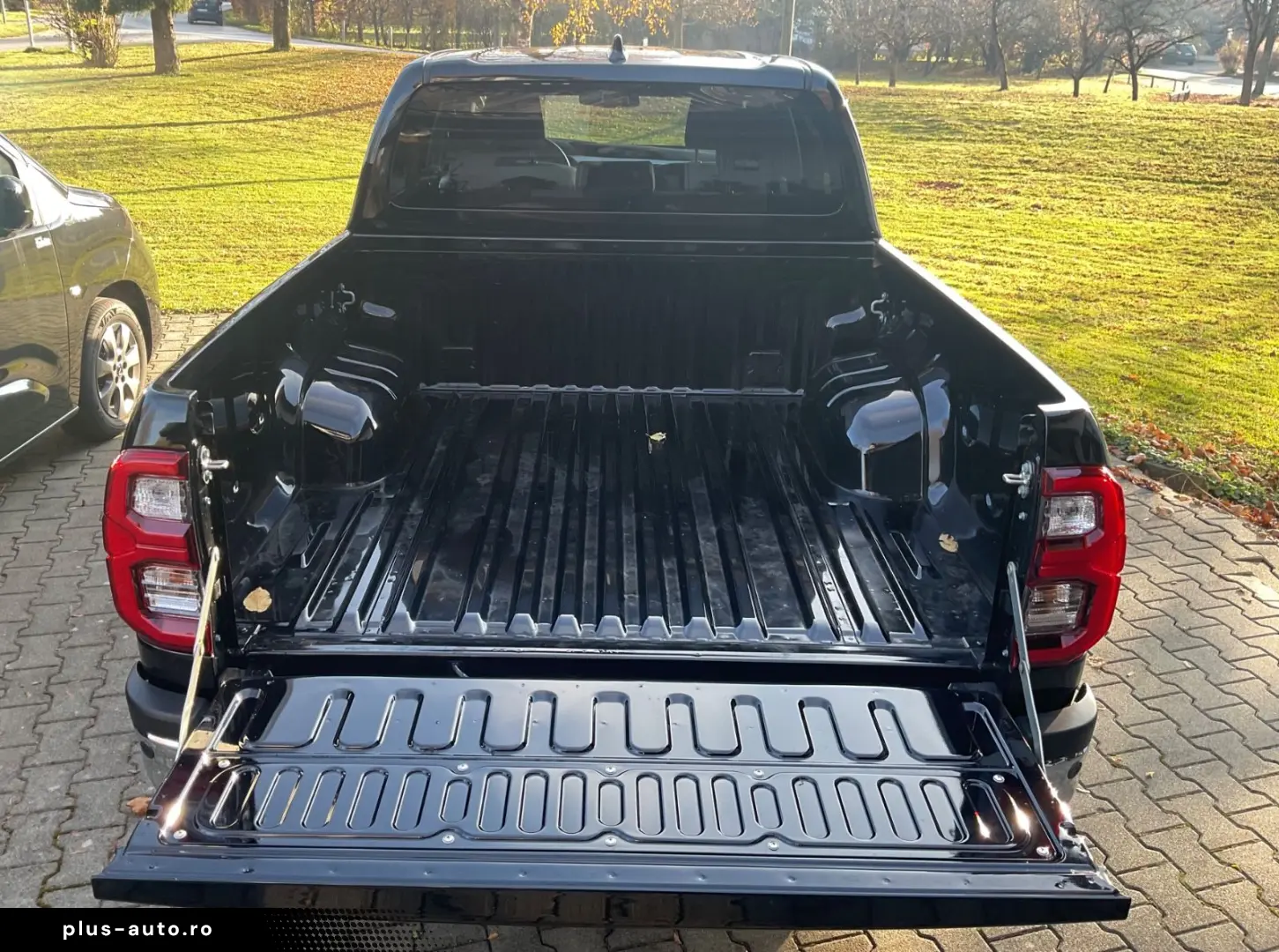 TOYOTA Hilux 2.8 Aut. MILD HYB. AHK Kamera DAB Sitzh.