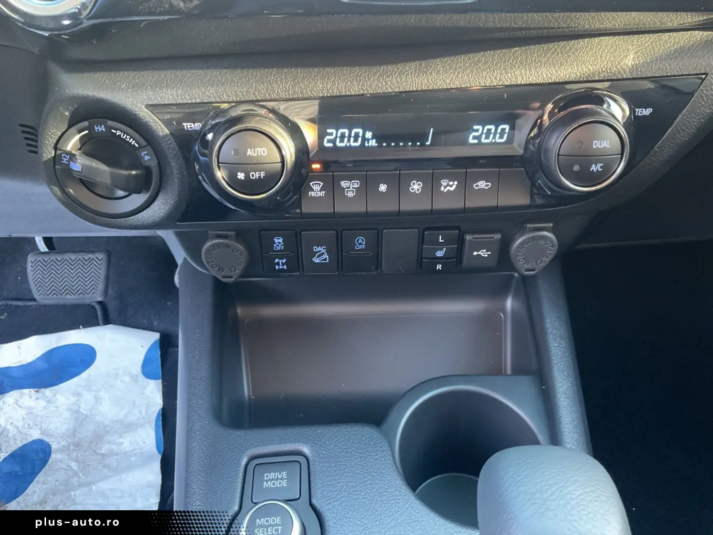 TOYOTA Hilux 2.8 Aut. MILD HYB. AHK Kamera DAB Sitzh.