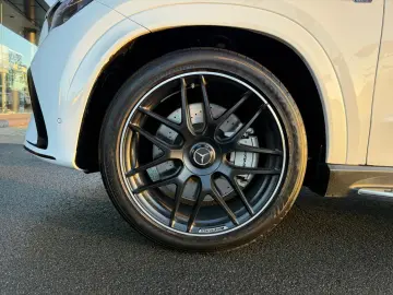 MERCEDES-BENZ GLE 53 AMG 4M  AMG Night AHK Pano 22 Zoll 360