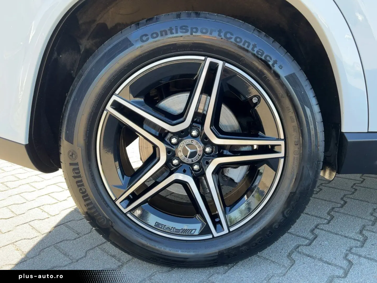 MERCEDES-BENZ GLE 350 d 4M AMG Line AHK KeyGo MBeam Pano TWA