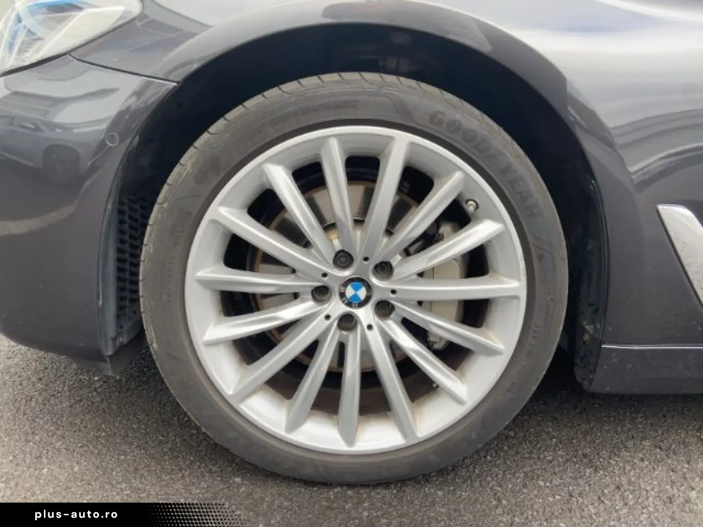 BMW 530 i xDr Limo Laser Pano HiFi Leder HUD NAV SHZ