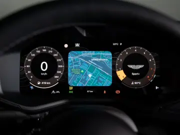 Aston Martin DBX S   Magneto Bronz