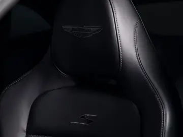 Aston Martin DBX S   Magneto Bronz