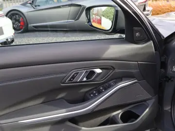 BMW 320 d xDrive Lim. M Sport -Standhzg-ACC-LED-DAB