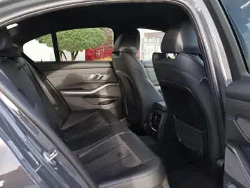 BMW 320 d xDrive Lim. M Sport -Standhzg-ACC-LED-DAB