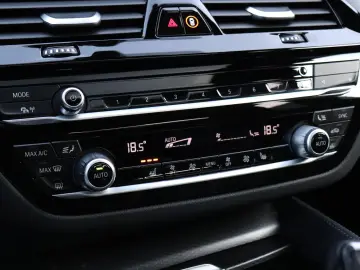 BMW 520 5-serie 520i Business Edition Plus   M-SPORT