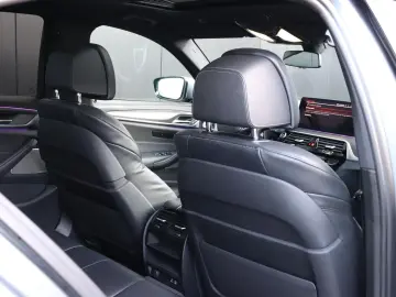 BMW 520 5-serie 520i Business Edition Plus   M-SPORT