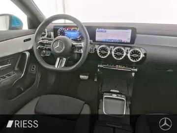 MERCEDES-BENZ CLA 200 Cp AMG Sport LED MBUX W-Paket Keyless