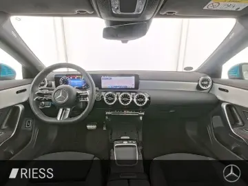 MERCEDES-BENZ CLA 200 Cp AMG Sport LED MBUX W-Paket Keyless