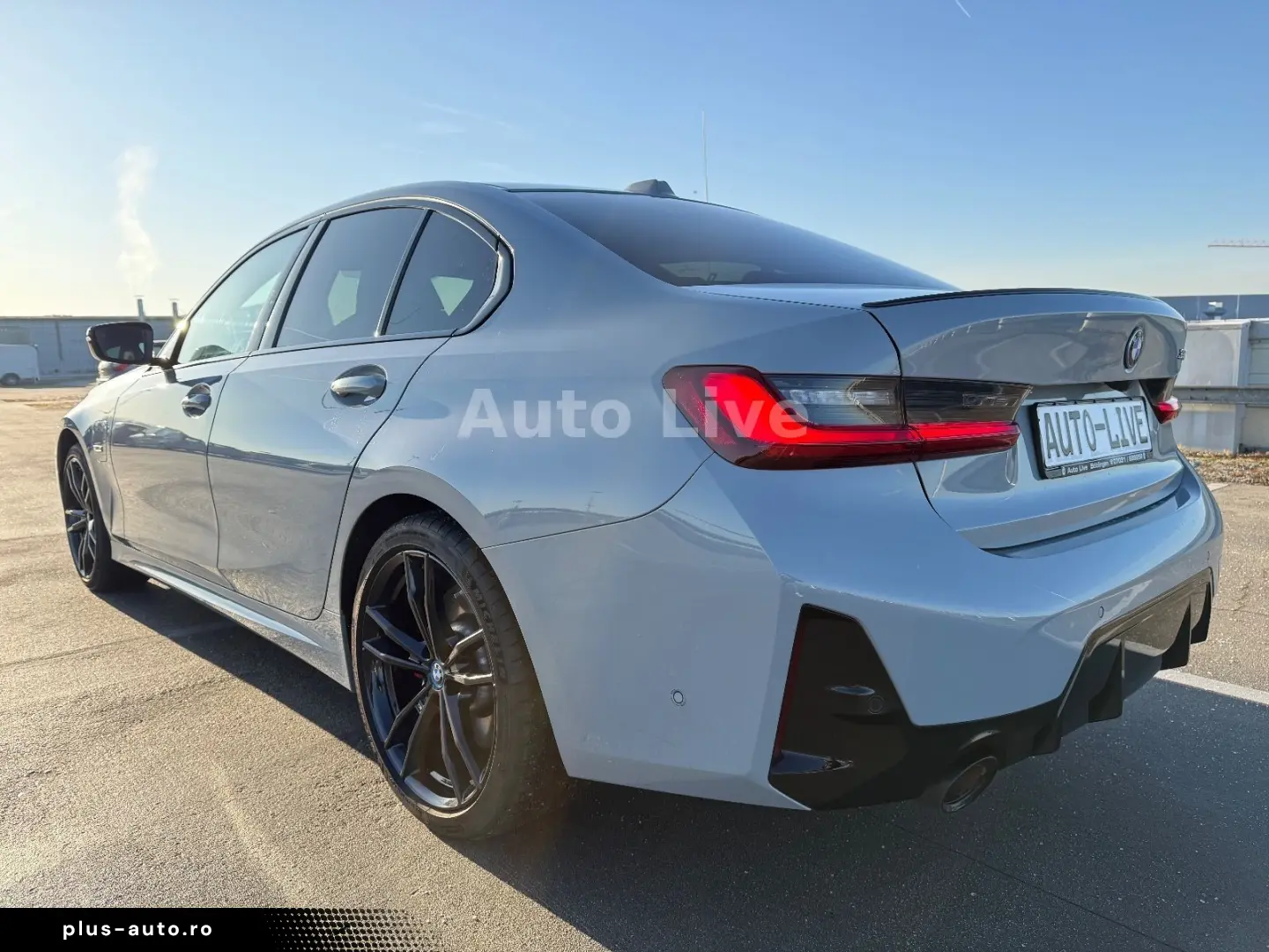 BMW 330e SAG M PAKET CURVED HEAP UP KAMER LASER H&K!