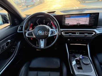 BMW 330e SAG M PAKET CURVED HEAP UP KAMER LASER H&K!