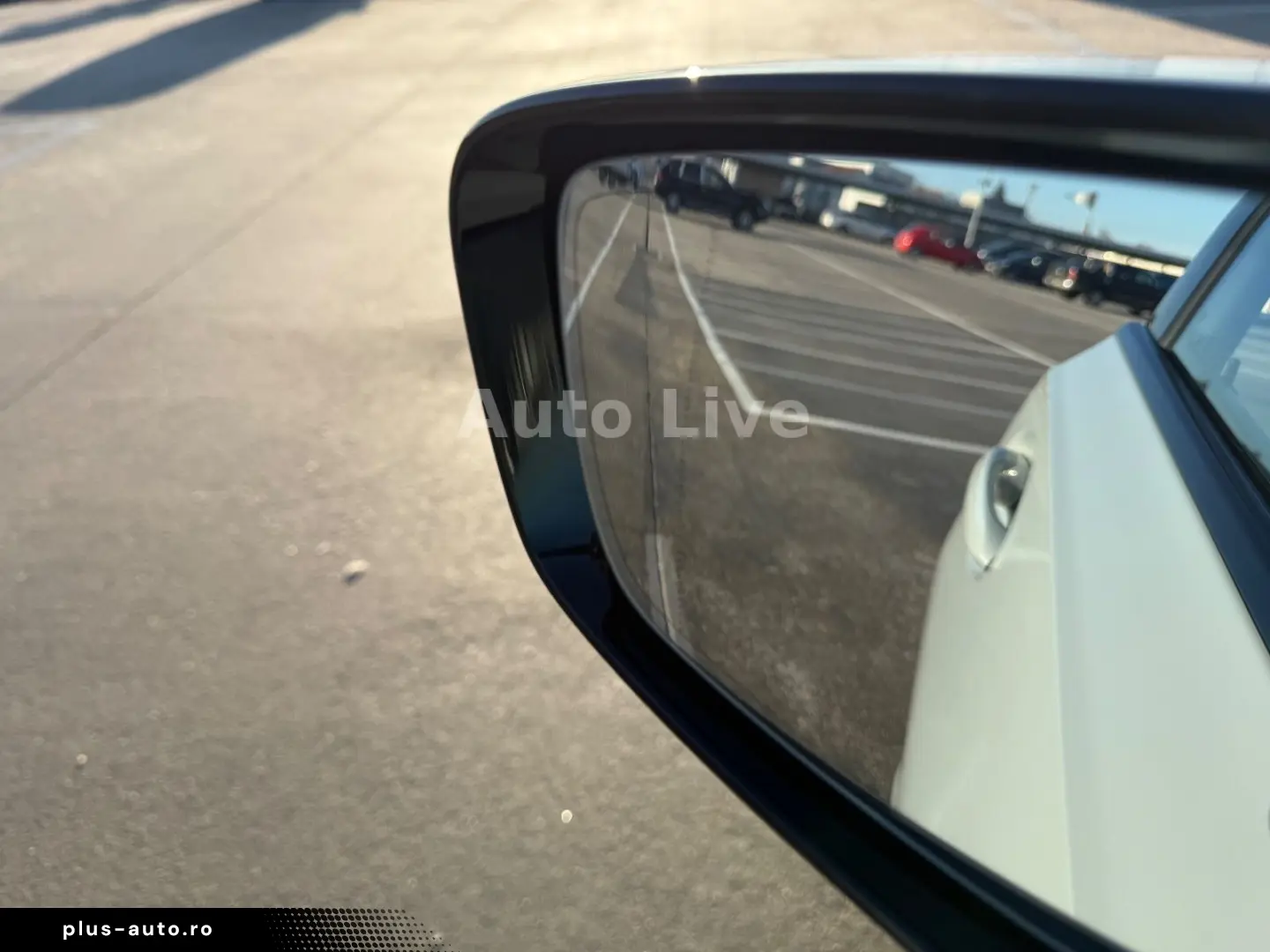 BMW 330e SAG M PAKET CURVED HEAP UP KAMER LASER H&K!