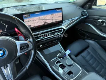 BMW 330e SAG M PAKET CURVED HEAP UP KAMER LASER H&K!