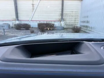 BMW 330e SAG M PAKET CURVED HEAP UP KAMER LASER H&K!