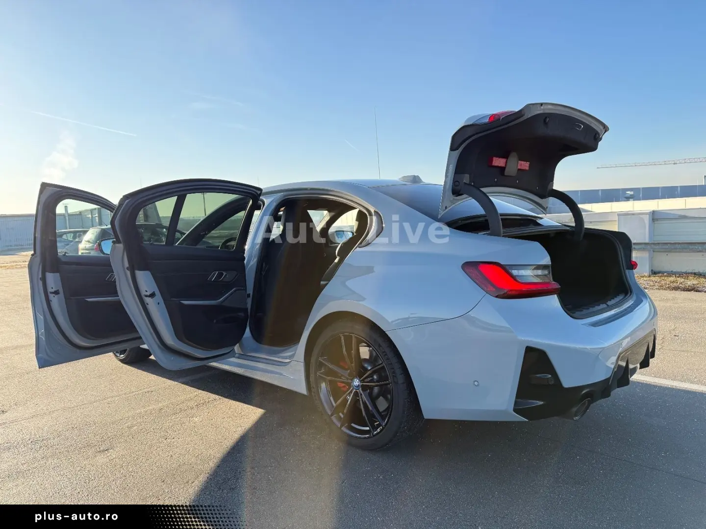 BMW 330e SAG M PAKET CURVED HEAP UP KAMER LASER H&K!