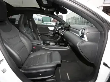 MERCEDES-BENZ CLA 250 e Coupé AMG Night Panorama Sit&hellip;