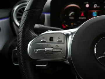 MERCEDES-BENZ CLA 250 e Coupé AMG Night Panorama Sit&hellip;