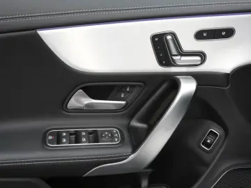 MERCEDES-BENZ CLA 250 e Coupé AMG Night Panorama Sit&hellip;